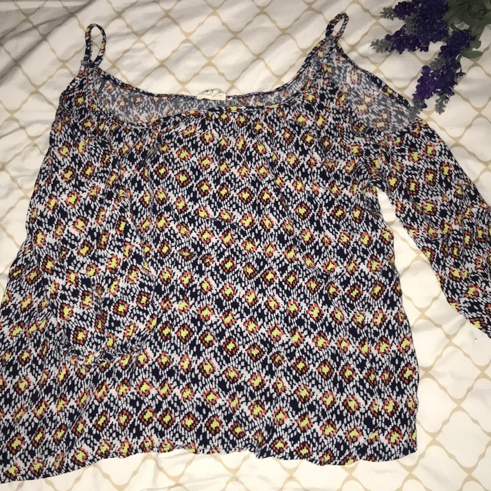 Peep Shoulder Top